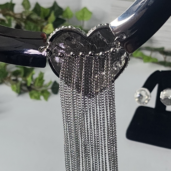 Statement Silver and Crystal Heart Choker Necklace Chain Tassel Earrings Set - Picture 5 of 11